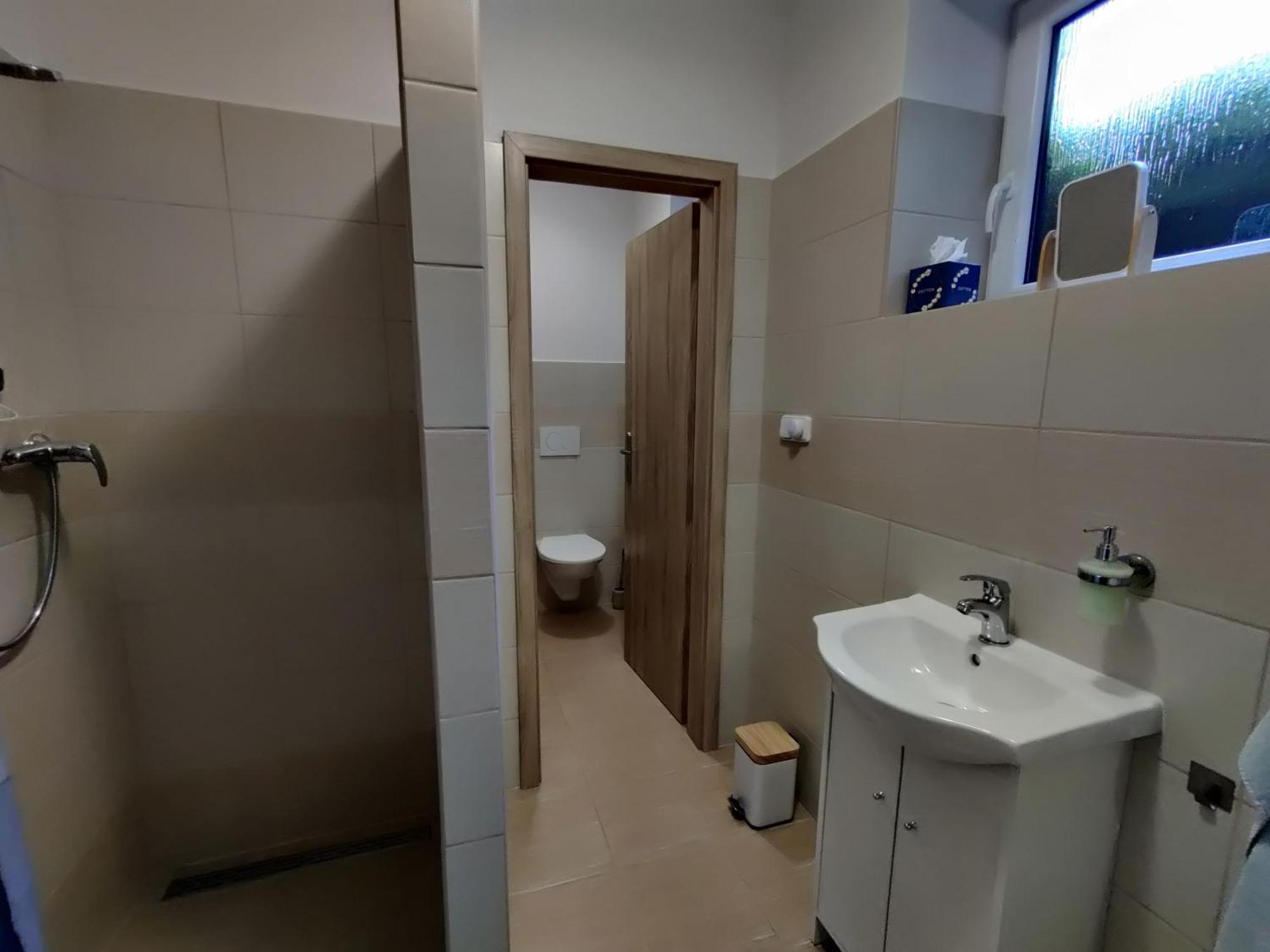 Apartman Pod Lipou - Samostatny Objekt Jaromer Exterior foto